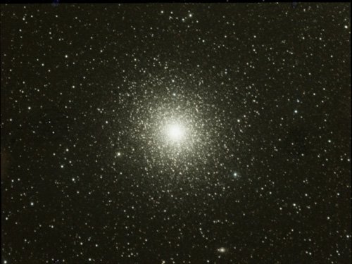 NGC104 – Cúmulo globular Tucanae NGC104 – Cúmulo globular Tucanae